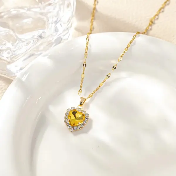 Wholesale Jewelry Simple Style Classic Style Heart Shape Copper Rhinestones K Gold Plated Vacuum Plating Inlay Stupid Chain Pendant Necklace