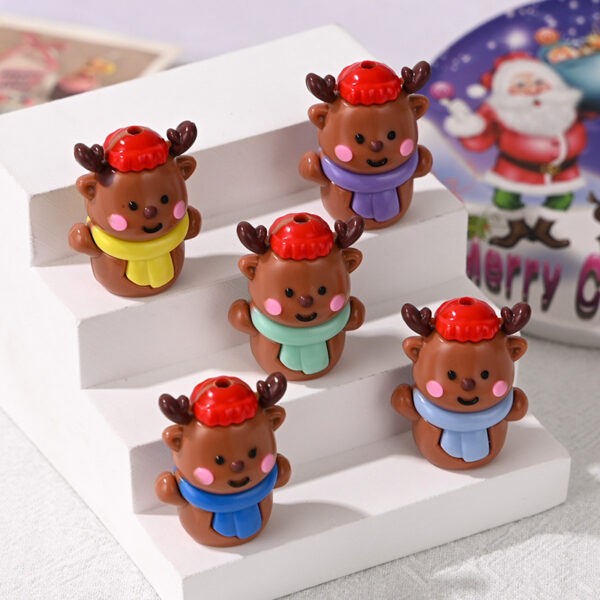 Wholesale Christmas reindeer through-hole rubber beads