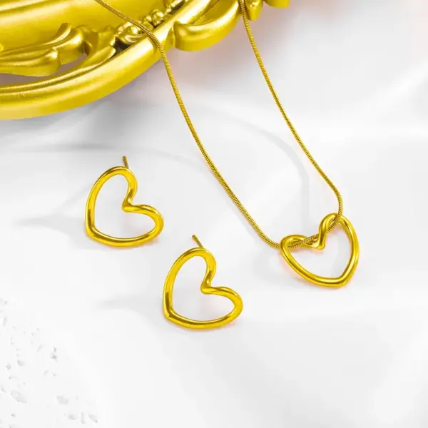 304 Stainless Steel Heart Shape Ion Plating (IP) Stone-Free 18K Gold Plated Cute Simple Style Roman Style Waterproof Non Tarnish Snake Chain Earrings Necklace