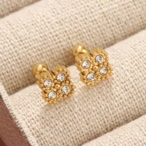 Gold / Average Size / A Pair of Four-leaf Flower White Diamonds