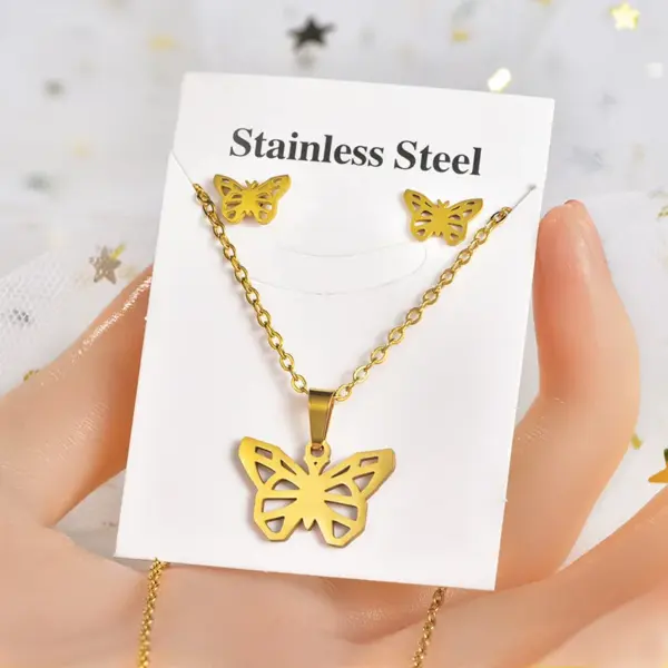 Wholesale Fashion Star Heart Shape Crown Stainless Steel Inlaid Gold Women's Earrings Necklace 1 Set