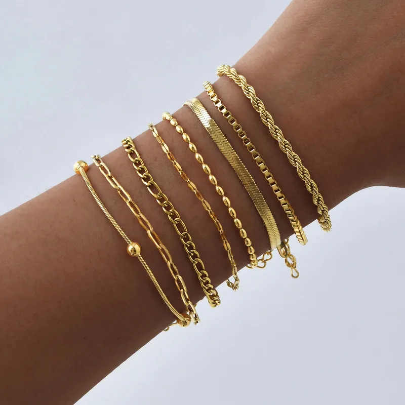 Wholesale Simple Style Solid Color 201 Stainless Steel Snake Chain Figaro Chain Chain Bracelet In Bulk