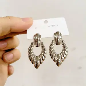 Steel Color Earrings 051 / 18k