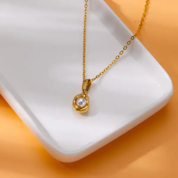 Wholesale Fashionable Stainless Steel Cross Pendant Necklace Hollow Heart Key Zircon Snake Jewelry Commuting Jewelry Turkish Devil's Eye Chain