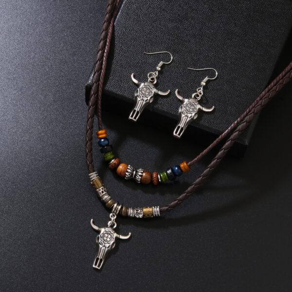 oly-ba8daa21b9567c30d1982a15acae8c7c Wholesale Bull head shaped wooden bead double-layer necklace, braided rope clavicle chain