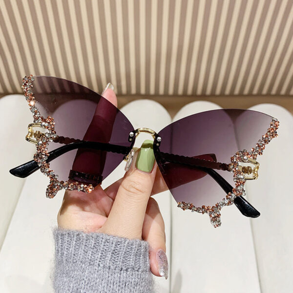 Wholesale Cross-border New Butterfly Shape Diamond Rimless Sunglasses Women's Fashion Personality Exaggerated Sunglasses European and American Internet Red Broken Diamond