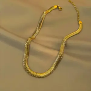 18K / Gold