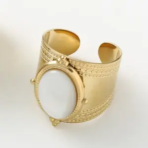 White / Adjustable Opening