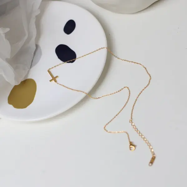 PVD Coated Real Gold Plated 18K Gold Cross 304 Stainless Steel Fashion Waterproof Non Tarnish 304 Stainless Steel Necklace