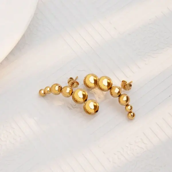 Ion Plating (IP) 18K Gold Plated Beads Solid Color 304 Stainless Steel Classic Style Waterproof Non Tarnish Ear Studs