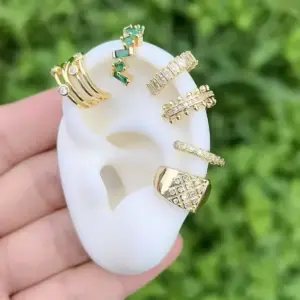Wholesale 1 Pair/Package Modern Style Simple Style C Shape Polishing Inlay Copper Zircon 18K Gold Plated Ear Cuffs
