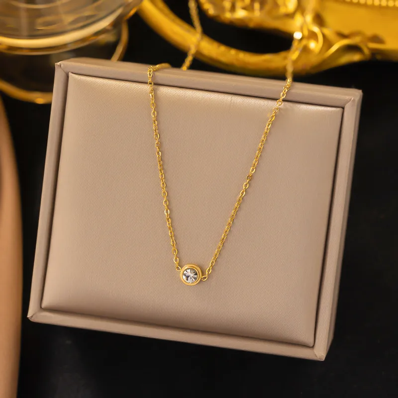 Wholesale PVD Coated Real Gold Plated 18K Gold Geometric 304 Stainless Steel Basic Classic Style Waterproof Non Tarnish 304 Stainless Steel Pendant Ne