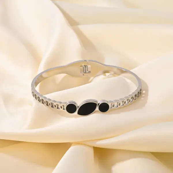 304 Stainless Steel Solid Color PVD Coated Rhinestones 18K Real Gold Plated Elegant Romantic Waterproof Non Tarnish Inlay Gold Sier Bangle