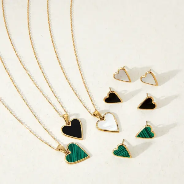 Wholesale PVD Coated Real Gold Plated 16K Gold White Gold Plated Gold Plating Heart Shape 304 Stainless Steel Fashion Waterproof Non Tarnish Earrings Necklace