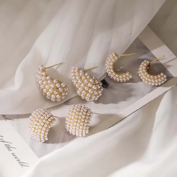 oly-bba63189816af06c387515041cbaf258 Wholesale 1 Pair Casual Elegant Vintage Style C Shape Plating Inlay Copper Artificial Pearls 18k Gold Plated Ear Studs