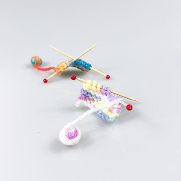 Wholesale 1:12 dollhouse dollhouse Miniature Mini Artificial Wool Props diy Accessories Knitted Sweater Wool Ball