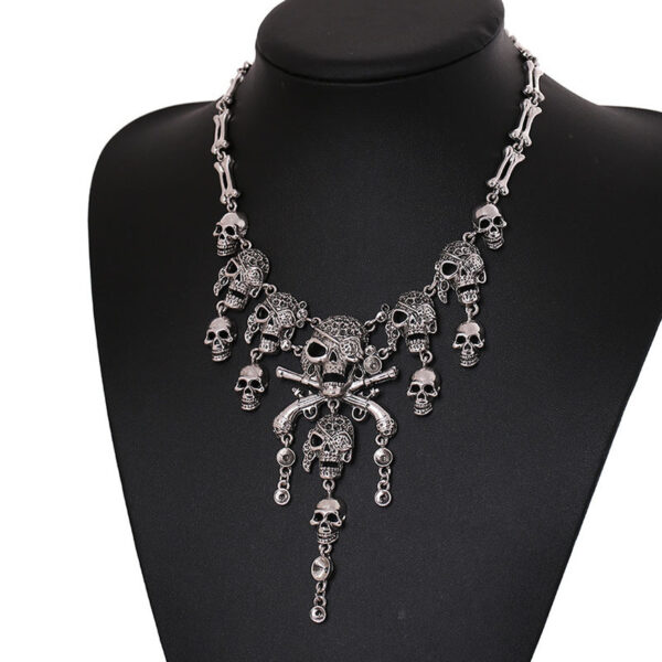 Wholesale Halloween accessories European and American retro exaggerated multi-layer skull ghost head tassel alloy necklace wholesale women