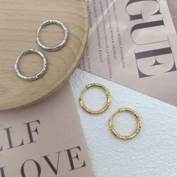 Wholesale Unisex Titanium Steel Non-Fading Double Tooth Pattern Hoop Earrings Simple Elegant Versatile High-Quality Geometric Design Jewelry