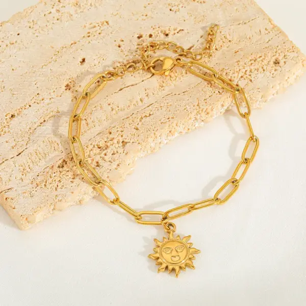 IG Style Basic Geometric Sun Moon 304 Stainless Steel 18K Gold Plated Paperclip Chain Bracelets In Bulk