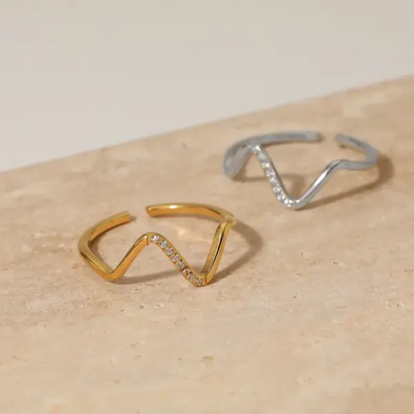 Wholesale Ion Plating (IP) Real Gold Plated 16K Gold White Gold Plated Gold Plating Waves Solid Color 316 Stainless Steel Casual Waterproof Non Tarnish Rings
