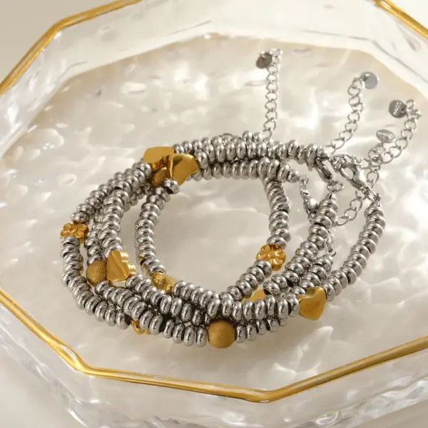 Wholesale Vacuum Electroplating (In Furnace) Plated 18K Real Gold Round Love Shape Flower 303 Stainless Steel 304 Stainless Steel Women's Suitable Bracelet