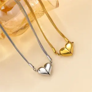 Wholesale Heart Shape Stainless Steel Titanium Steel Cute Sweet Pendant Necklace