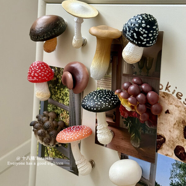 Wholesale Simulation Mushroom Mushroom Mushroom Refrigerator Sticker Magnetic Adsorption Decoration Sticker Creative Home Decorations Magnetic Sticker