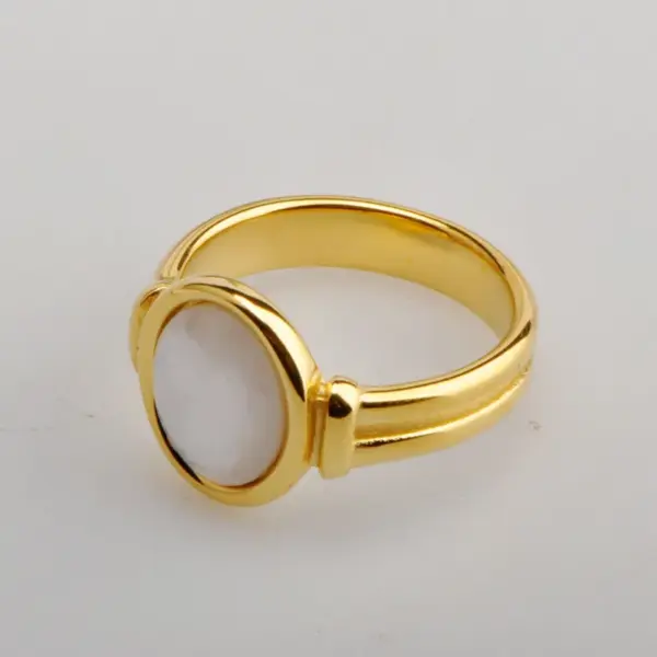 PVD Coated Real Gold Plated 18K Gold Round Stainless Steel Elegant Waterproof Non Tarnish Rings