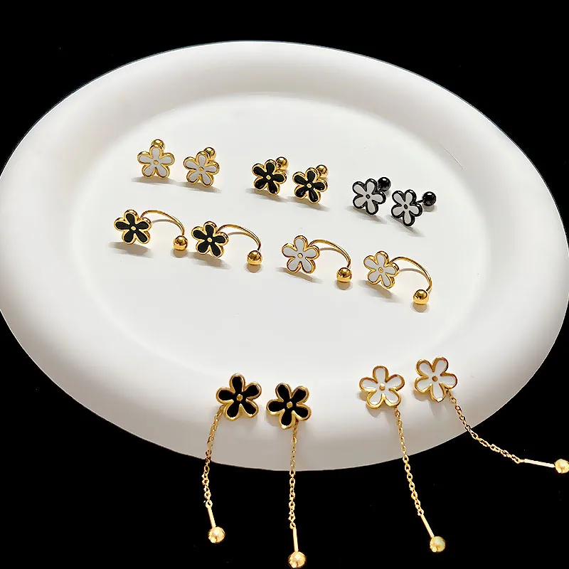 Wholesale 1 Piece Simple Style Flower Plating 304 Stainless Steel op Earrings Ear Studs
