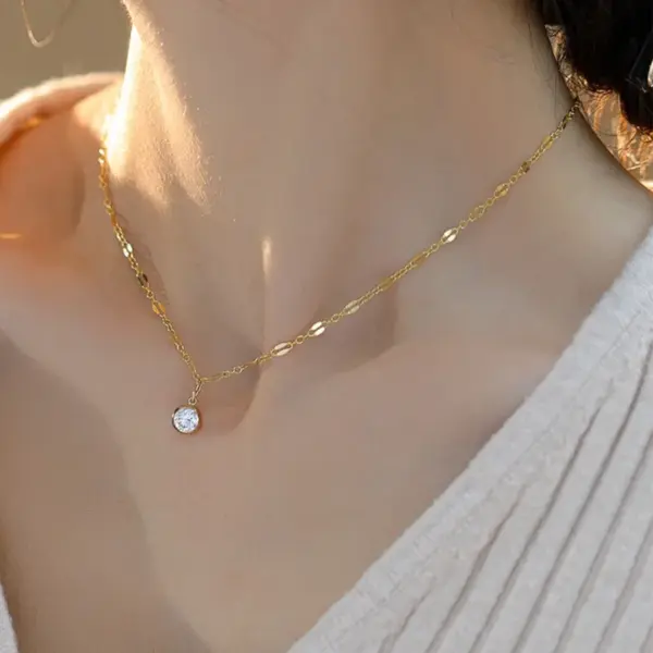 Copper Simple Style Inlay Round Zircon Solitaire Necklace