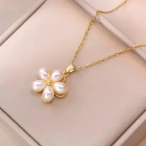X0336 Flower Rotating Necklace