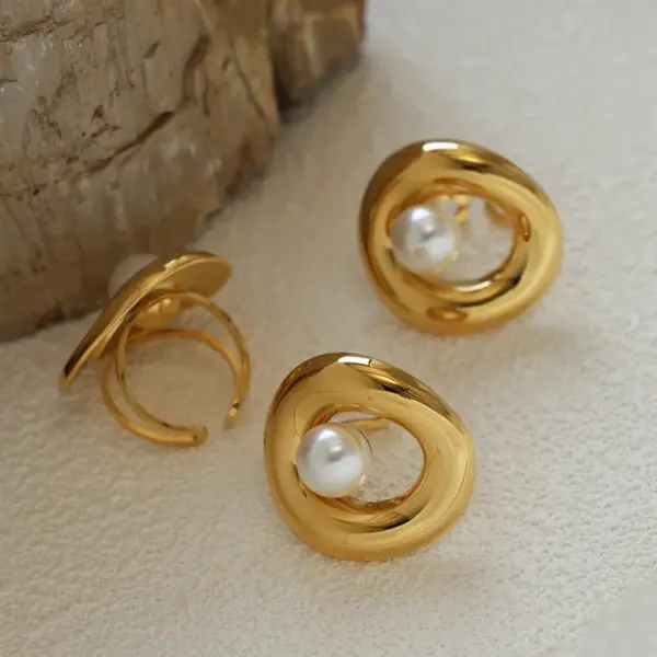 Ion Plating (IP) Real Gold Plated 18K Solid Color 304 Stainless Steel Imitation Pearl Elegant Retro Simple Style Waterproof Non Tarnish Open Rings