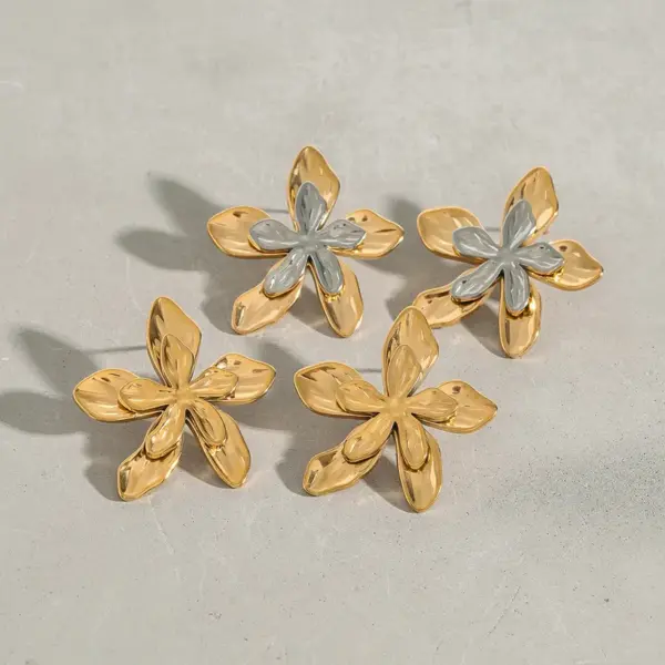 Wholesale Real Gold Plated 316 Stainless Steel PVD Coated Flower Waterproof Non Tarnish Casual Modern Style Commute Ear Studs For Women's