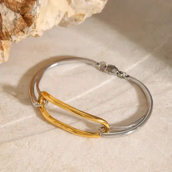 Wholesale PVD Coated Real Gold Plated Color Block 304 Stainless Steel Simple Style Classic Style Waterproof Non Tarnish 304 Stainless Steel Bracelets