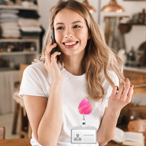 Wholesale Maple leaf leaf iridescent gradient glitter badge, easy-open buckle, office ID card, medical gift, student easy-open beauty