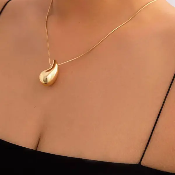 304 Stainless Steel Solid Color PVD Coated 18K Real Gold Plated Basic Modern Style Waterproof Non Tarnish Plating Pendant Necklace