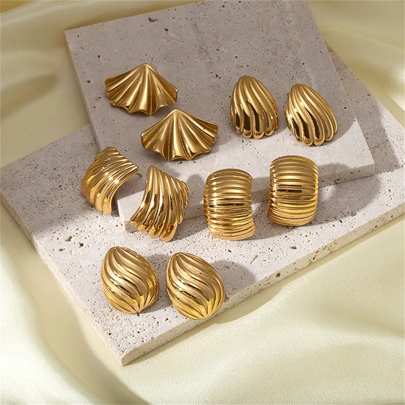 Wholesale Ion Plating (IP) 18K Gold Plated Rhombus 304 Stainless Steel Beach Simple Style Waterproof Non Tarnish Ear Studs
