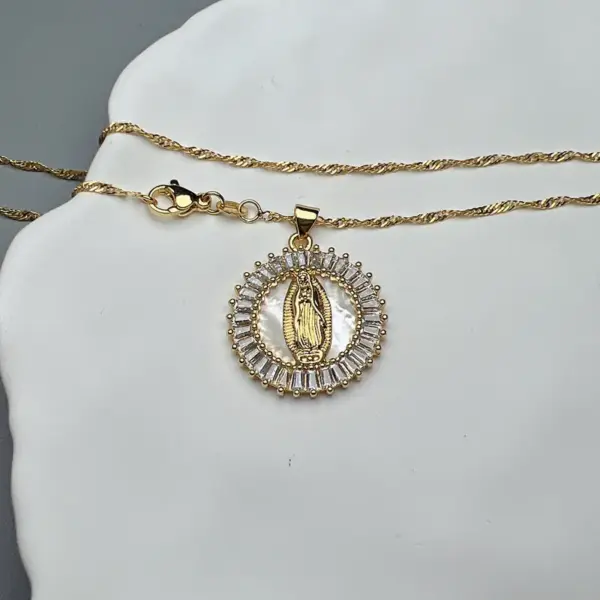 Wholesale Simple Style Commute Round Copper Zircon Pendant Necklace In Bulk