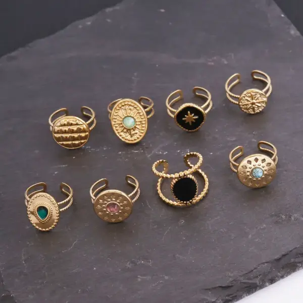 Wholesale PVD Coated 18K Gold Real Gold Plated Flower Stainless Steel Retro Waterproof Non Tarnish