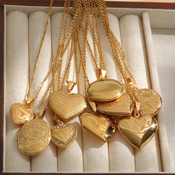 Wholesale PVD Coated Real Gold Plated 18K Gold Heart Shape 201 Stainless Steel Basic Vintage Style Romantic Waterproof Non Tarnish 201 Stainless Steel