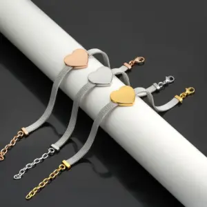 304 Stainless Steel Heart Shape PVD Coated Stone-Free 18K Real Gold Plated Simple Style Waterproof Non Tarnish Rose Gold Sier Yellow Bracelets