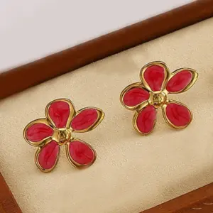Five-leaf Flower Shape + Bright Red / 18k