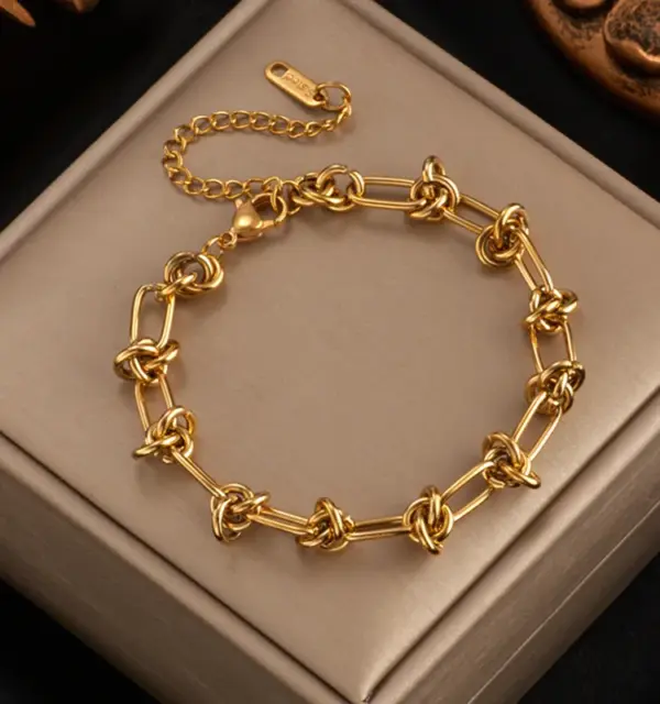 Fashion Geometric 304 Stainless Steel 18K Gold Plated Stainless Steel Bracelets In Bulk