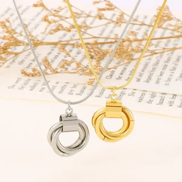 Wholesale 304 Stainless Steel Circle PVD Coated 18K Real Gold Plated Simple Style Waterproof Non Tarnish Plating Snake Chain Pendant Necklace