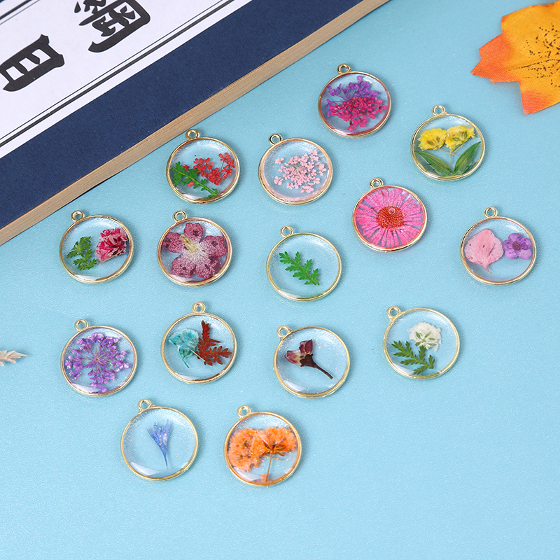 Wholesale Alloy Round Natural Glue op ied Flower Pendant Aessories Handmade DIY Jewelry Earrings Necklace Bracelet Small Hanging Material
