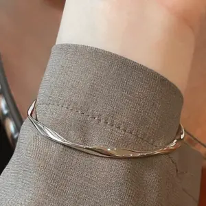 Mobius Bracelet Silver-Inner Diameter 60mm