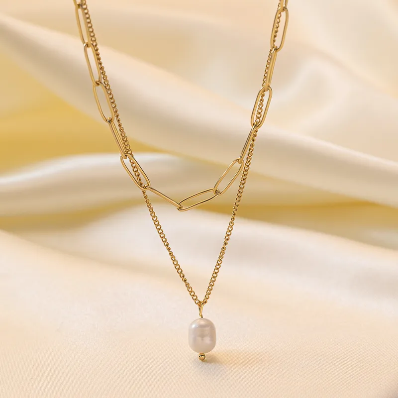 Wholesale 304 Stainless Steel Geometric Solid Color PVD Coated 18K Gold Plated Real Gold Plated Vintage Style British Style Waterproof Non Tarnish Lay