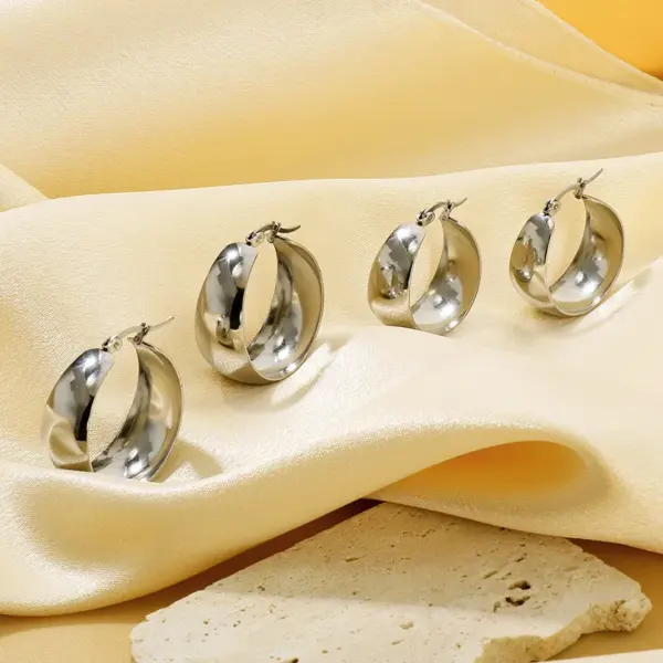 Wholesale PVD Coated 18K Gold Plated Geometric Stainless Steel Simple Style Waterproof Non Tarnish Earrings