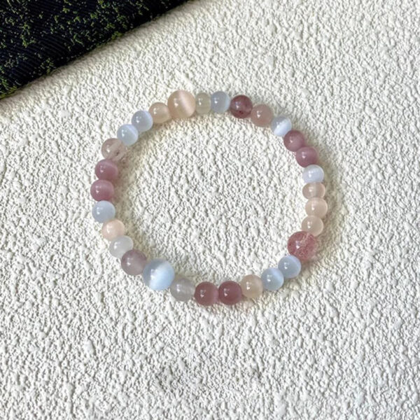 Wholesale "Butterfly Fog Seeking Flowers" New Chinese Style Opal Beaded Bracelet Exquisite Retro White Strawberry Bracelet Female Macaroon