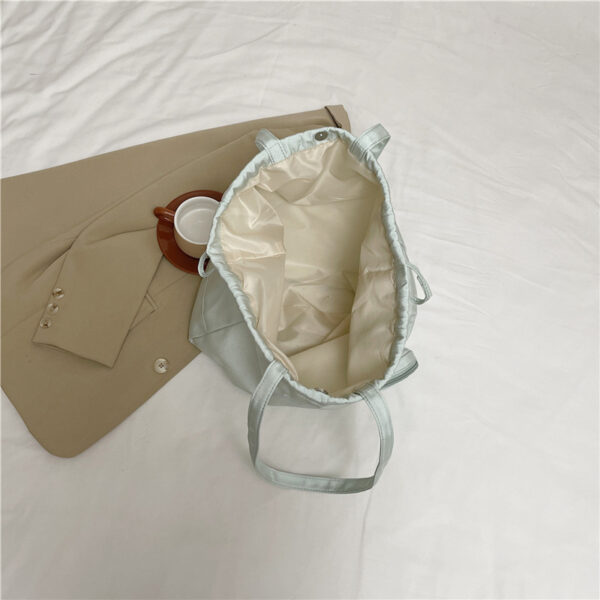 Wholesale Cross-border Women's Shoulder Tote Bag Nylon Portable 2024 Fashionable Shoulder Portable Large Capacity Retro Bag